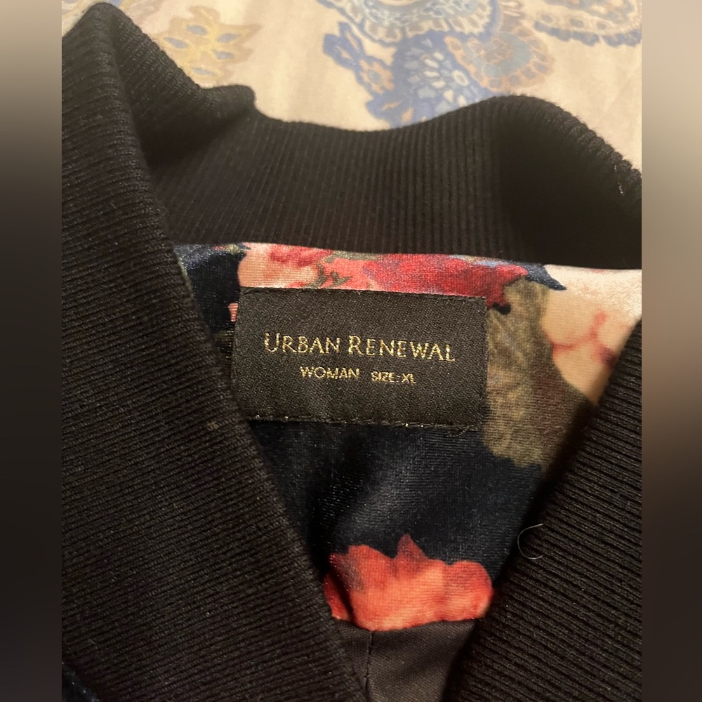 Bomber jacket - Picture 5 of 5